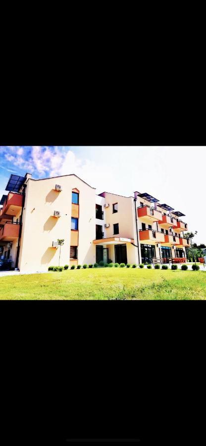 Apartmani Borova 2 Veliko Gradište Exteriör bild