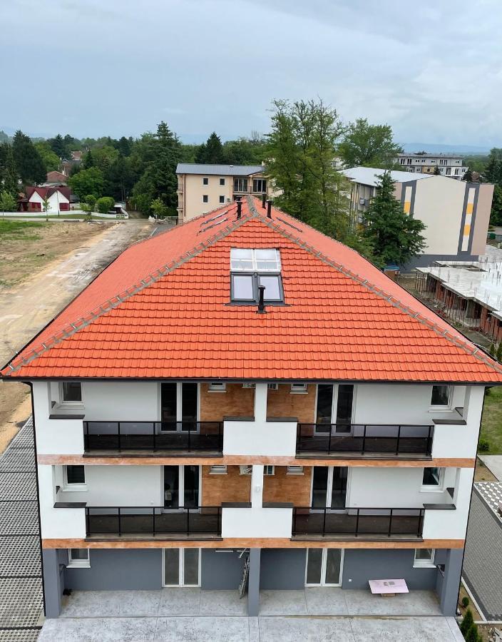 Apartmani Borova 2 Veliko Gradište Exteriör bild
