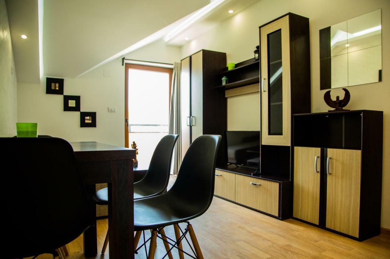 Apartmani Borova 2 Veliko Gradište Exteriör bild
